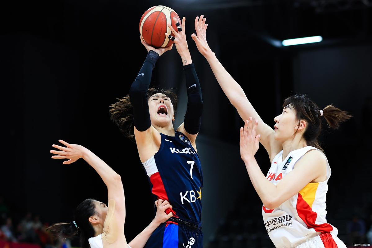 中国女篮对阵韩国比赛