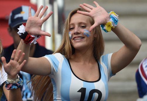 阿根廷女球迷白花花